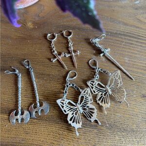 Silver Gothic Earrings Set